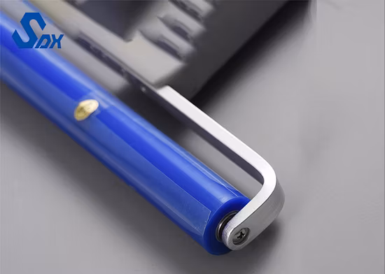 클린룸의 보푸라기 및 먼지 청소를 위한 4인치 산업용 자가접착식 클리너, 흰색 PE 접착 롤러, 리필